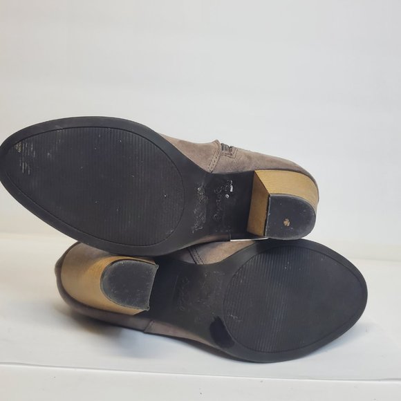 Qupid Taupe Ankle Laser Cut Stacked Heel Side Zip Women's Botties US 8 - Picture 6 of 6